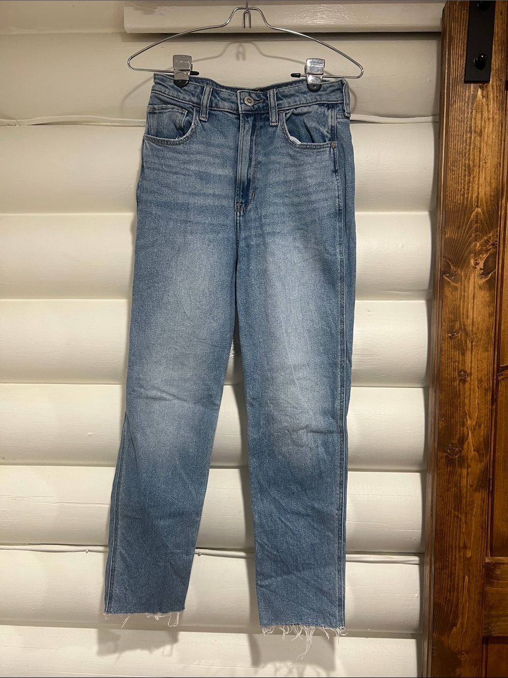 Hollister Mid-Rise Straight Leg Jeans in Light Wash